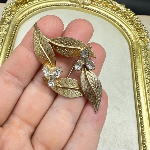 Layered Leaves Brooch Wreath Brooch Gold Leaf Brooch - Picture 12 of 12